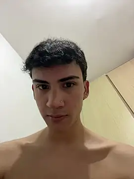 Iamcamil0 stripchat live cam model