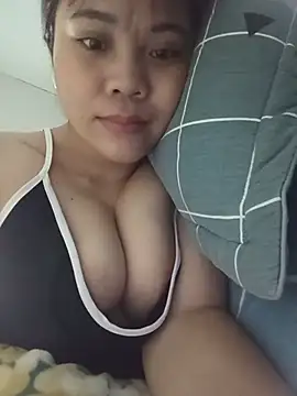Mun-Solie stripchat live cam model