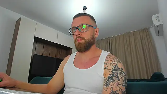 Findom_guy stripchat live cam model