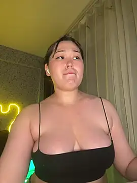 MinamiOnizuka stripchat live cam model
