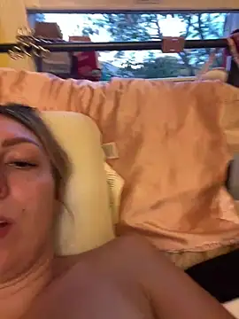 AmberLustXXX stripchat live cam model
