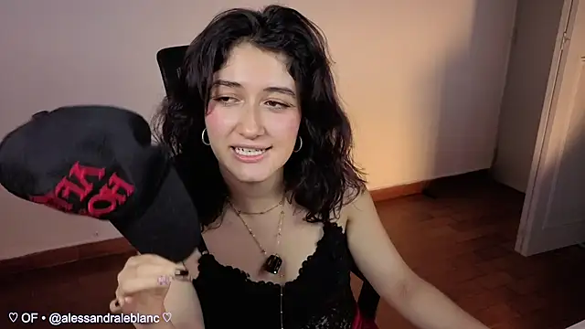AleblancXOXO stripchat live cam model