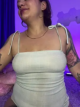 Valeriaa_11 stripchat live cam model