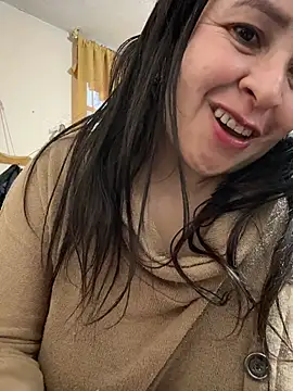 latinfemale stripchat live cam model
