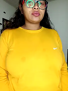 chalohott stripchat live cam model