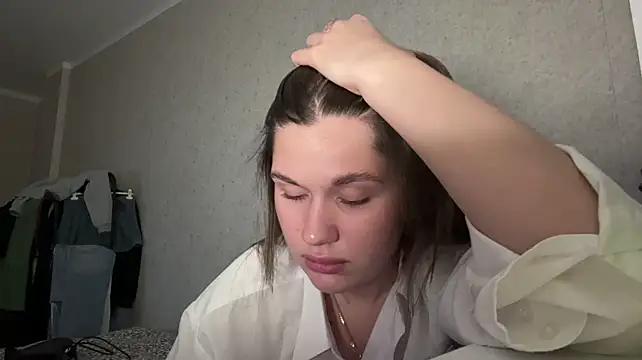AmmieMinish stripchat live cam model