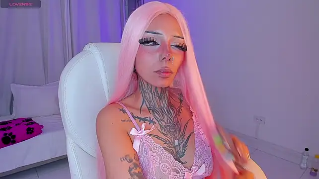 KoraRousee stripchat live cam model