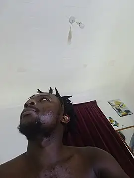 Topbouyy stripchat live cam model