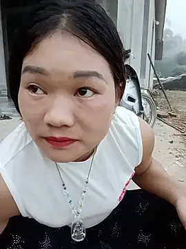 Seli- stripchat live cam model