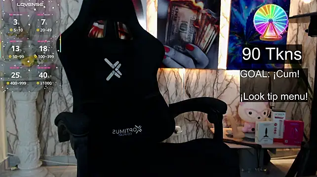 EmiTranny stripchat live cam model