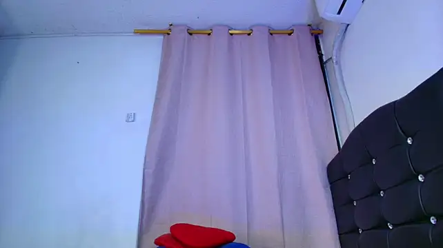 Mia_depp stripchat live cam model