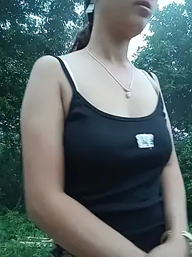 gogo-min stripchat live cam model