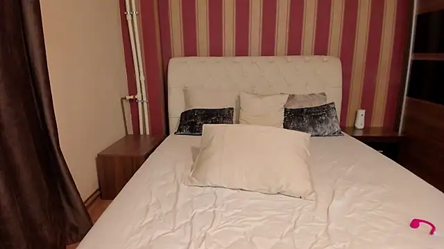 AshxleyPage stripchat live cam model