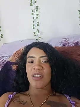 Amber_Curves stripchat live cam model