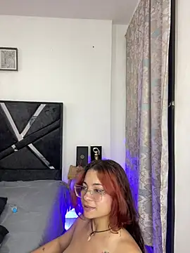 NikyFrequency stripchat live cam model