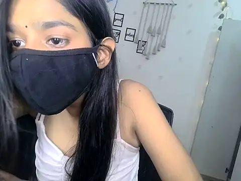 DESI_Siya stripchat live cam model