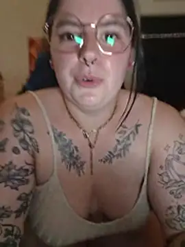 Wallentinafreak stripchat live cam model