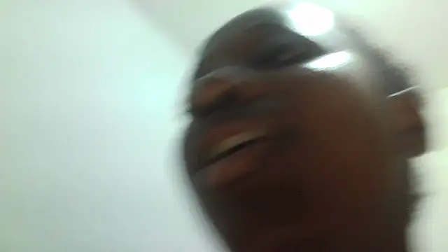 kharoll stripchat live cam model