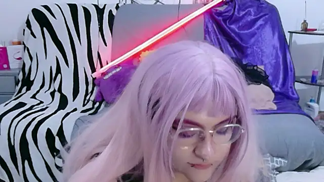 XxGreenGoodxX stripchat live cam model