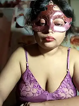 Dolly_Singh143 stripchat live cam model