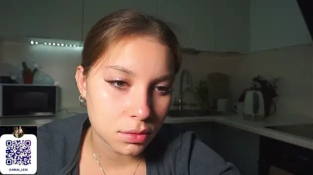 Sairallyn stripchat live cam model