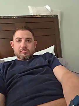 caliguy37 stripchat live cam model