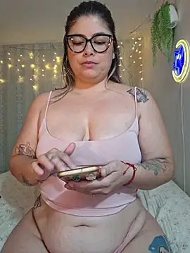 Juliietha_servas stripchat live cam model