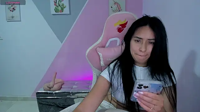 Tinylottie stripchat live cam model
