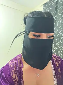 mari_layali stripchat live cam model