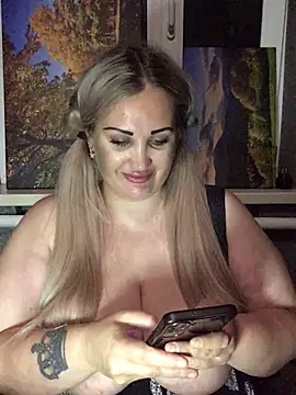 VikiiStoun stripchat live cam model