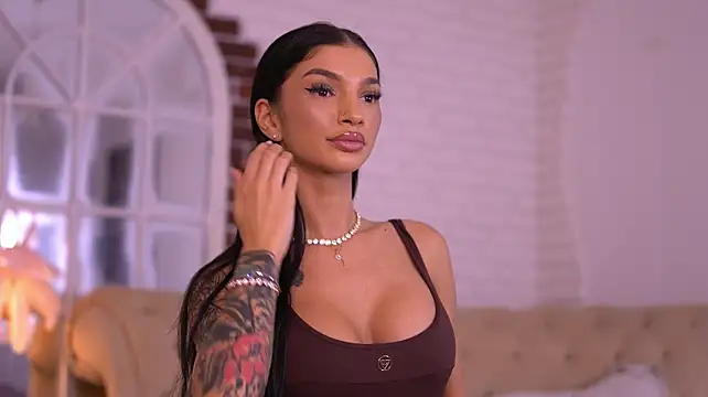 NyssaSky stripchat live cam model