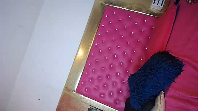 Vicky_doll333 stripchat live cam model