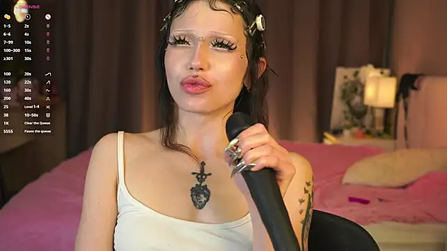 TheressaPattengale stripchat live cam model