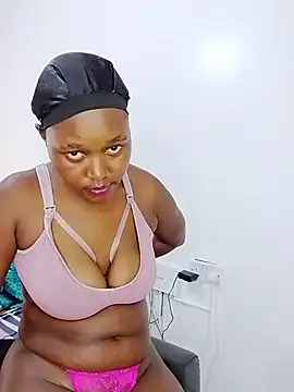 Shamillla stripchat live cam model
