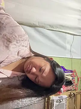 OliviaFoxTs stripchat live cam model