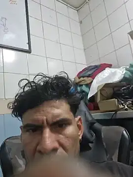 boyp3netrat0r stripchat live cam model