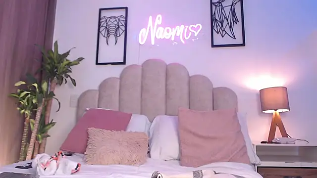 NaomiAsha stripchat live cam model