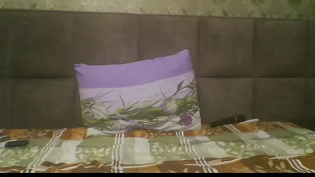 Sladkiegubki stripchat live cam model