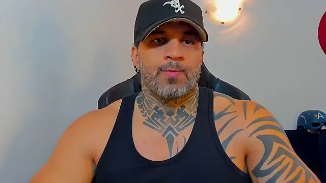 JoshRigby stripchat live cam model