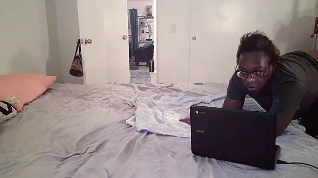 AcademicHuman67 stripchat live cam model