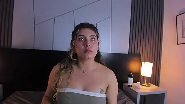 ChloeBelle_ stripchat live cam model