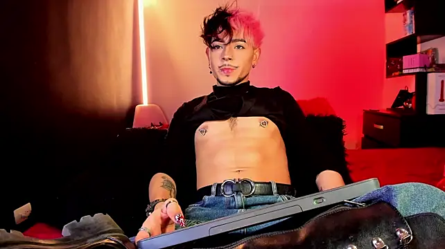 Dominik_Eclipse stripchat live cam model