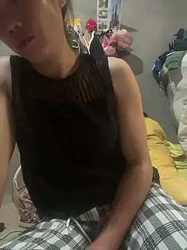 quyquy01 stripchat live cam model