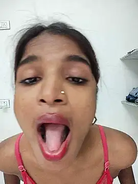 Honey-000 stripchat live cam model