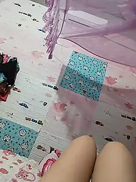 Dove-6 stripchat live cam model