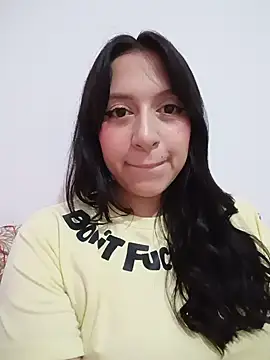 AlondraaGomez33 stripchat live cam model