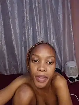 petitebony2 stripchat live cam model