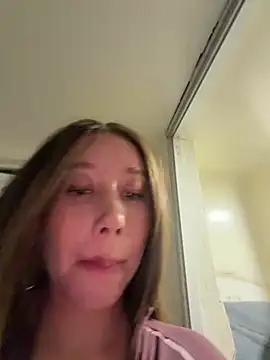 roouse stripchat live cam model