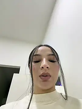 AlisonFenty stripchat live cam model