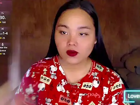 _Lylia stripchat live cam model